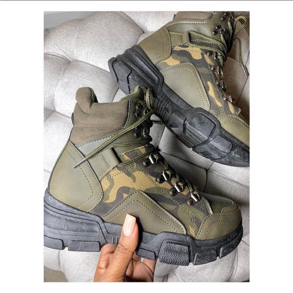 Green fashionable combat boots